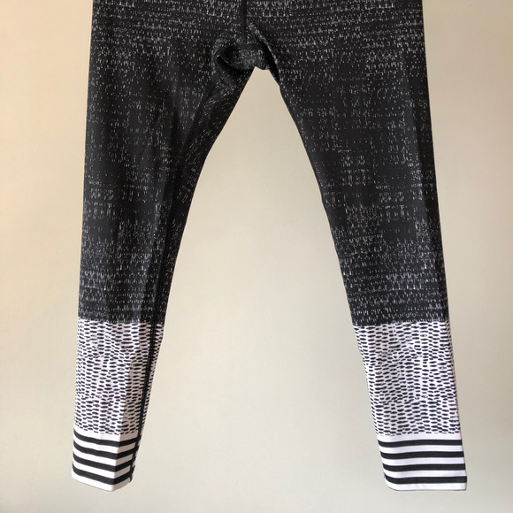 Black Patterned Layer8 Leggings - Picture 1 of 2